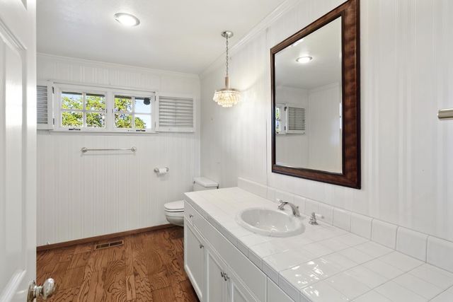 1700 McClaren Dr, Carmichael, CA 95608