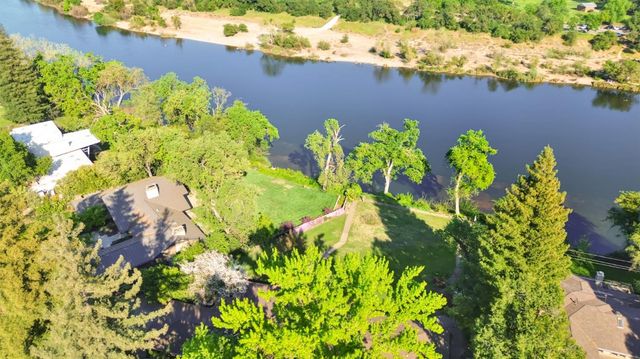 1700 McClaren Dr, Carmichael, CA 95608