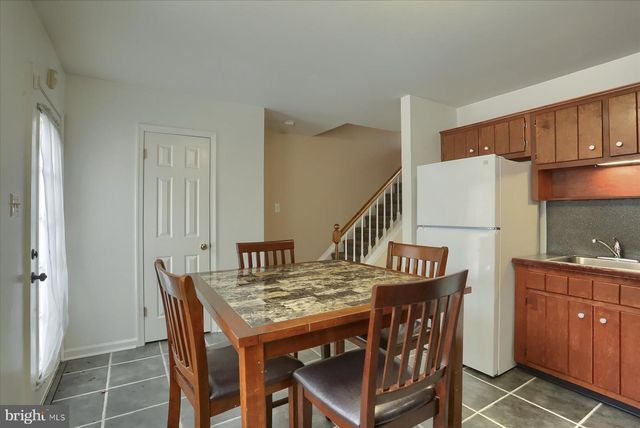 85 FAIRFAX VLG, Harrisburg, PA 17112