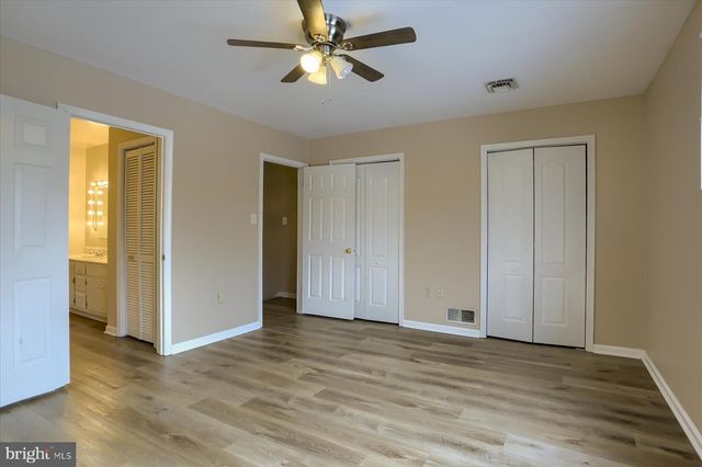 85 FAIRFAX VLG, Harrisburg, PA 17112