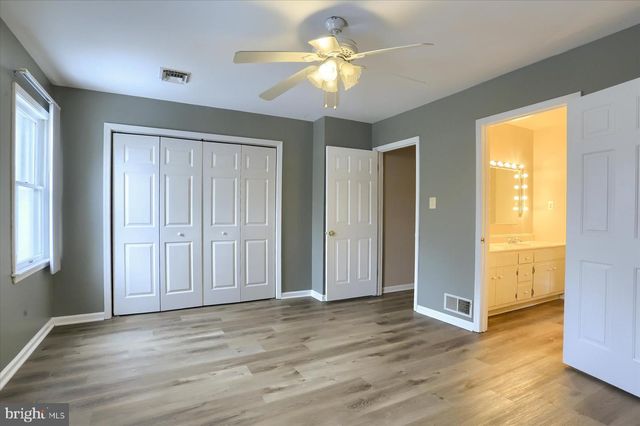 85 FAIRFAX VLG, Harrisburg, PA 17112