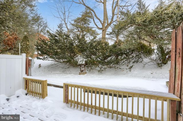 85 FAIRFAX VLG, Harrisburg, PA 17112