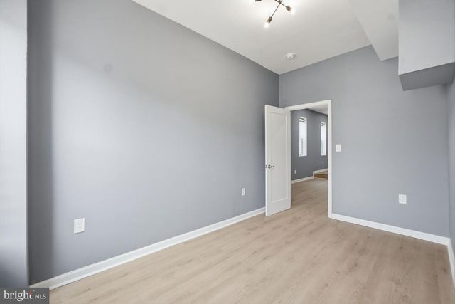 527 S SMALLWOOD ST, Baltimore, MD 21223