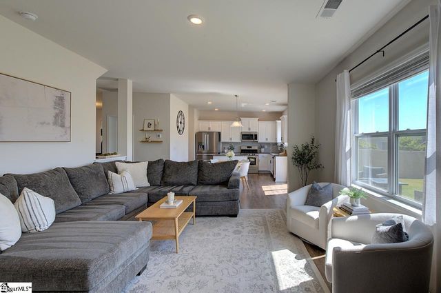 106 Hartridge Drive, Simpsonville, SC 29680