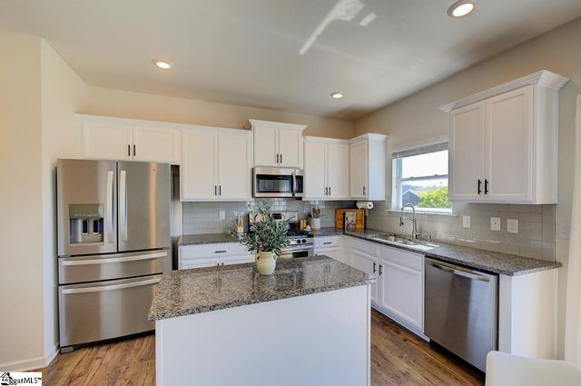 106 Hartridge Drive, Simpsonville, SC 29680