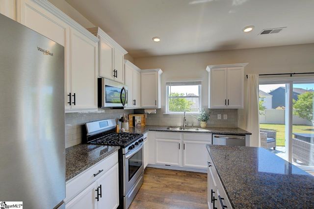 106 Hartridge Drive, Simpsonville, SC 29680