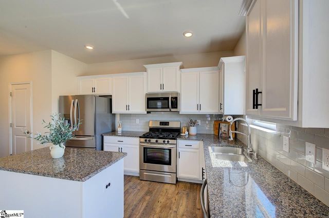 106 Hartridge Drive, Simpsonville, SC 29680