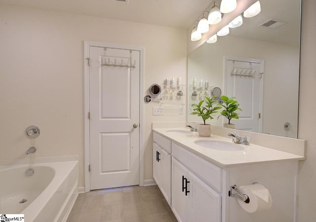 106 Hartridge Drive, Simpsonville, SC 29680
