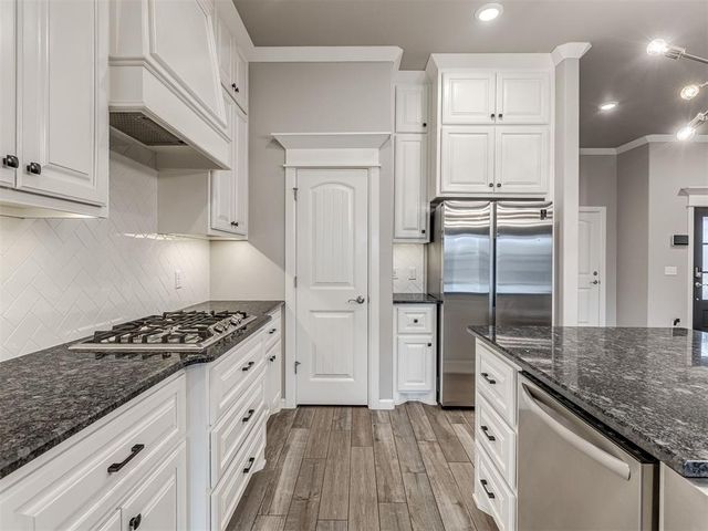 609 Red River Drive, Yukon, OK 73099