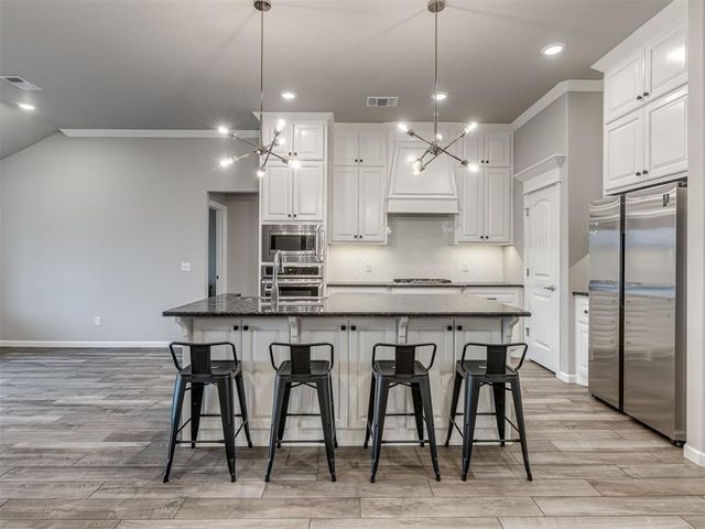 609 Red River Drive, Yukon, OK 73099