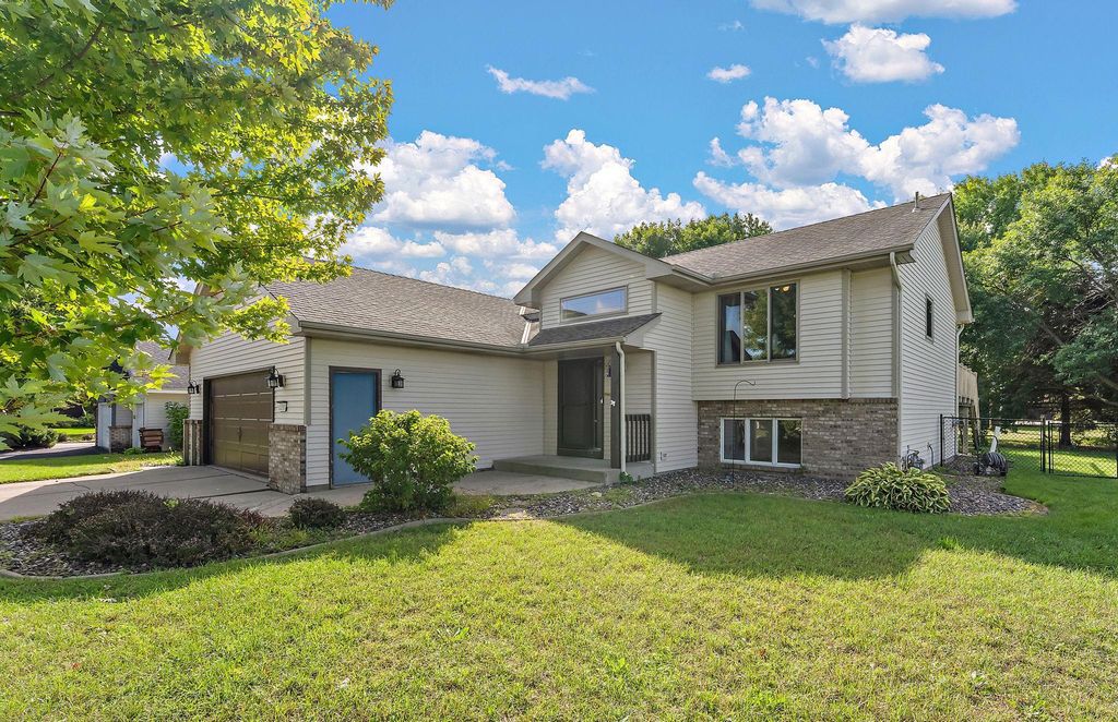 11353 54 1/2 Street NE, Albertville, MN 55301 — exterior