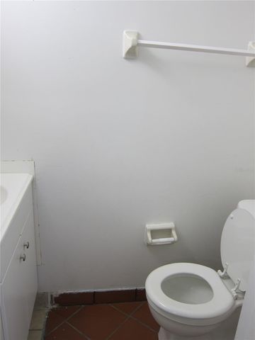 6417 SW 9TH AVENUE D, Gainesville, FL 32607