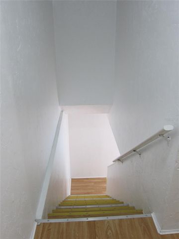 6417 SW 9TH AVENUE D, Gainesville, FL 32607