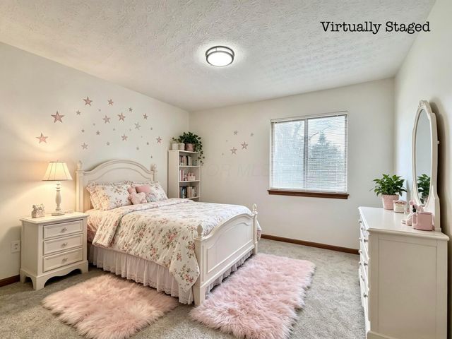 916 Lateglow Court, Newark, OH 43055