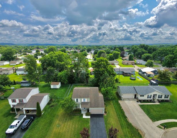 916 Lateglow Court, Newark, OH 43055
