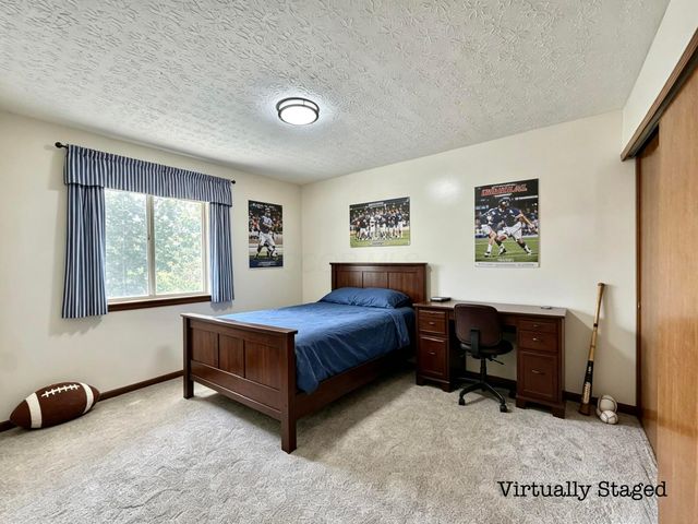 916 Lateglow Court, Newark, OH 43055