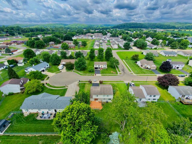 916 Lateglow Court, Newark, OH 43055