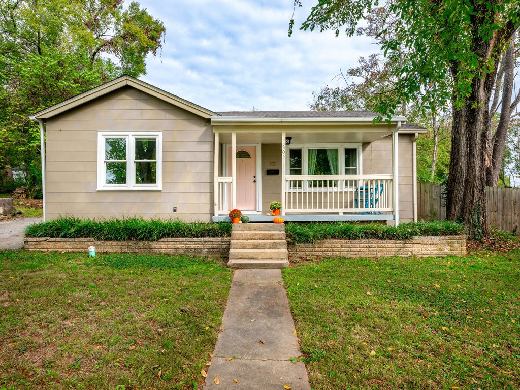 305 Ellison Street, Branson, MO 65616