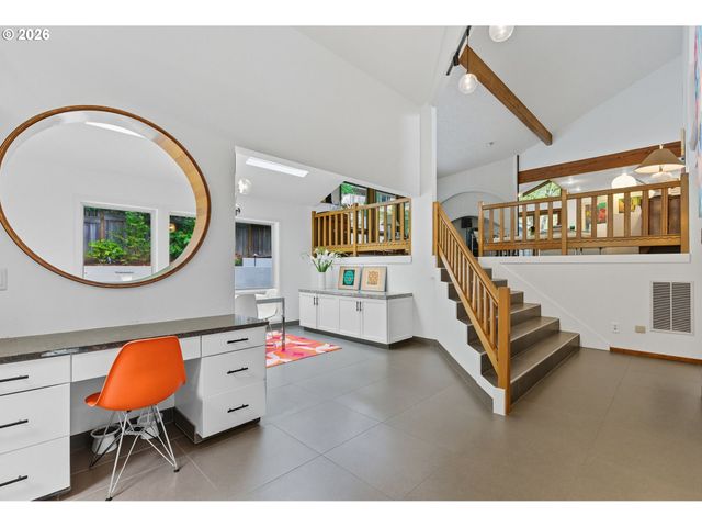 4393 SUNDEW Ct, Lake Oswego, OR 97035