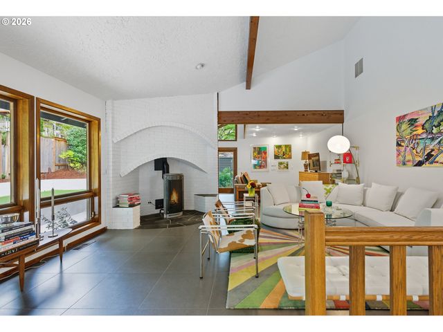 4393 SUNDEW Ct, Lake Oswego, OR 97035