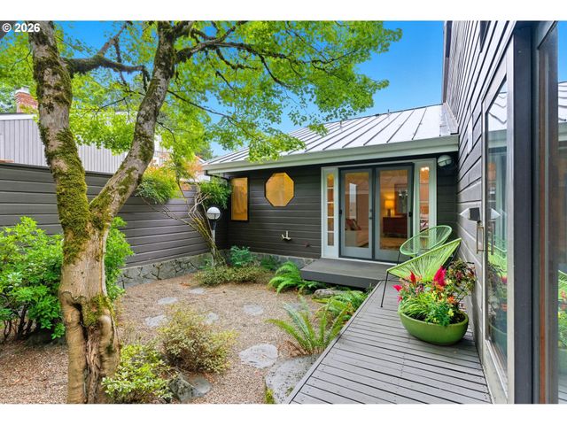 4393 SUNDEW Ct, Lake Oswego, OR 97035