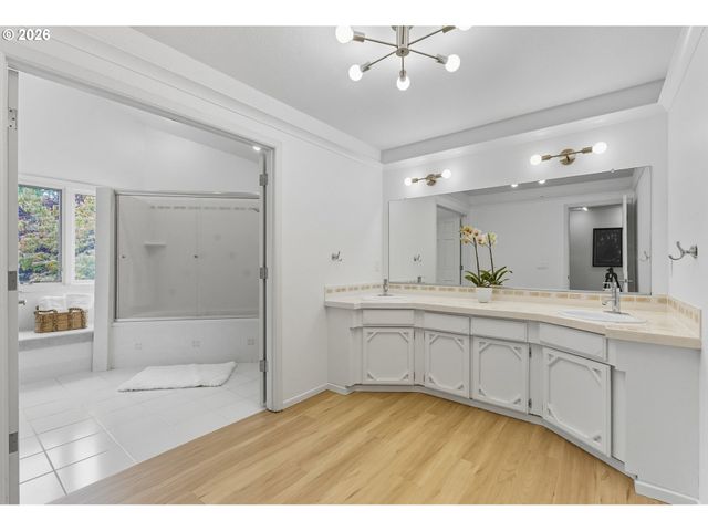 4393 SUNDEW Ct, Lake Oswego, OR 97035