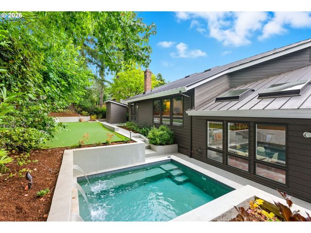 4393 SUNDEW Ct, Lake Oswego, OR 97035