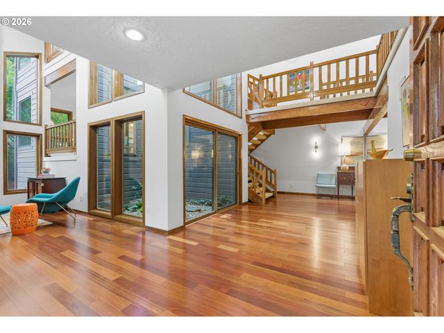 4393 SUNDEW Ct, Lake Oswego, OR 97035