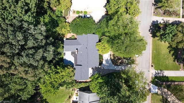 1905 Basset Trail, Greensboro, NC 27410