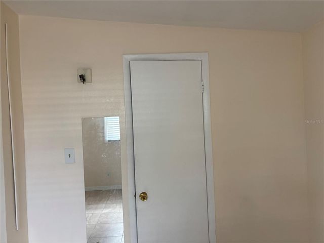 1320 LARSEN LN, Tampa, FL 33619