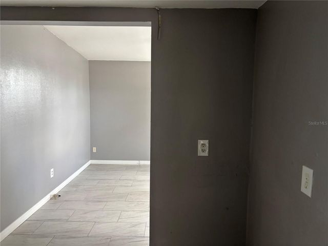 1320 LARSEN LN, Tampa, FL 33619
