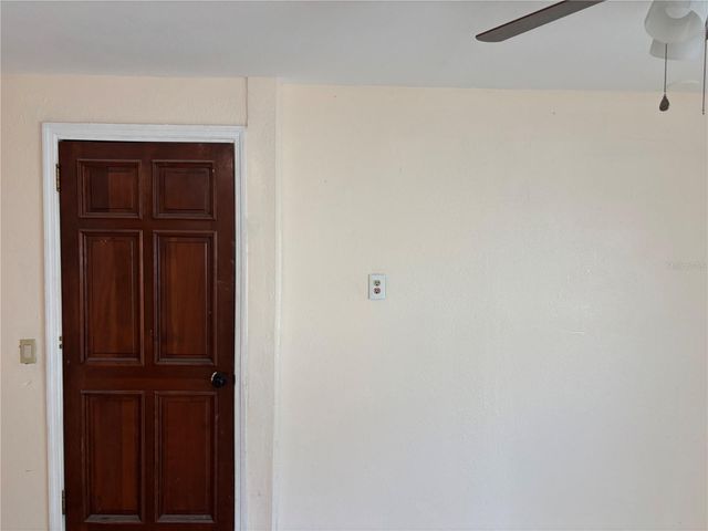 1320 LARSEN LN, Tampa, FL 33619