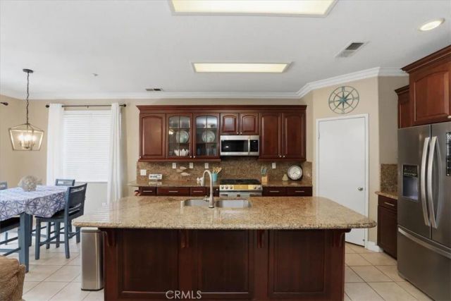 8072 Branding Iron Lane, Riverside, CA 92508