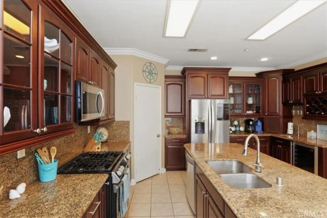 8072 Branding Iron Lane, Riverside, CA 92508