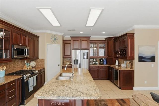 8072 Branding Iron Lane, Riverside, CA 92508