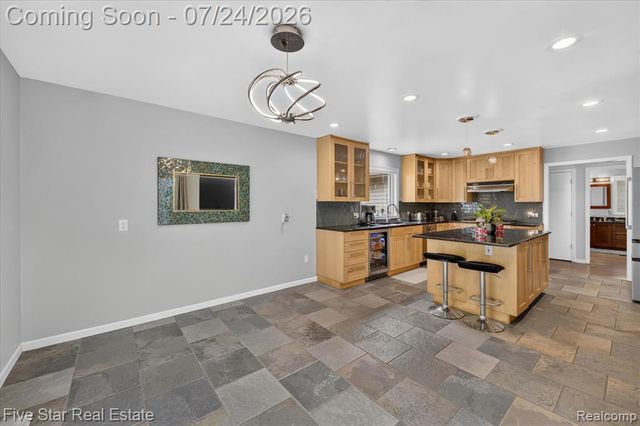 3556 Shady Beach Boulevard, Orchard Lake, MI 48324