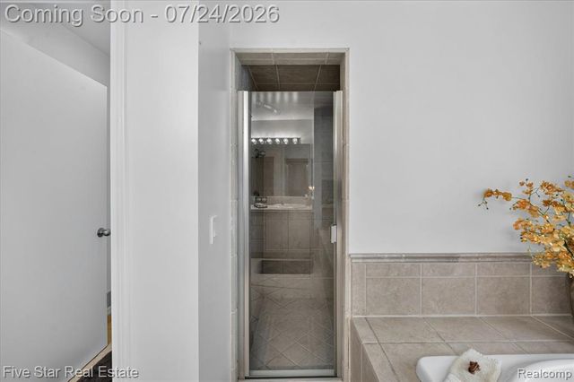 3556 Shady Beach Boulevard, Orchard Lake, MI 48324