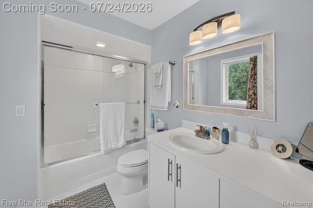 3556 Shady Beach Boulevard, Orchard Lake, MI 48324