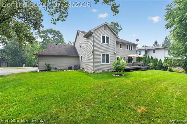 3556 Shady Beach Boulevard, Orchard Lake, MI 48324