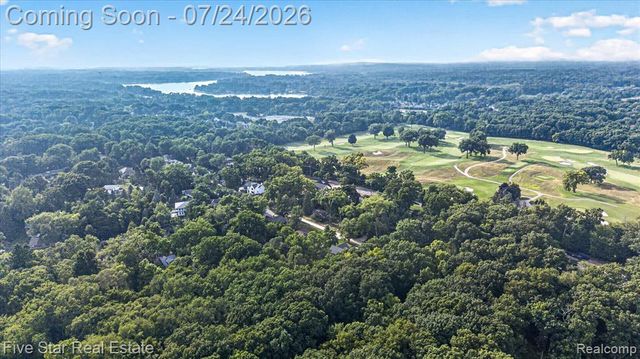 3556 Shady Beach Boulevard, Orchard Lake, MI 48324