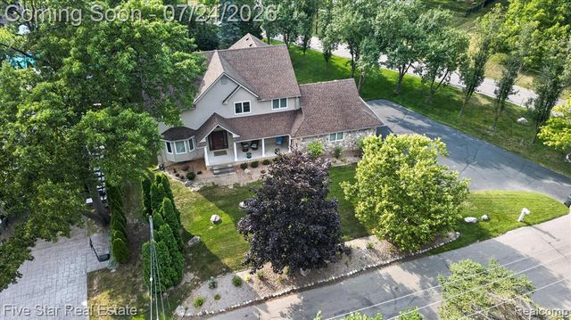 3556 Shady Beach Boulevard, Orchard Lake, MI 48324