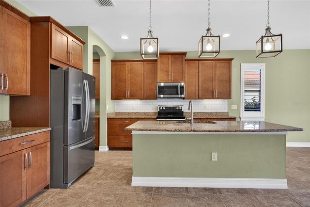 1048 BRADBERRY DRIVE, Nokomis, FL 34275