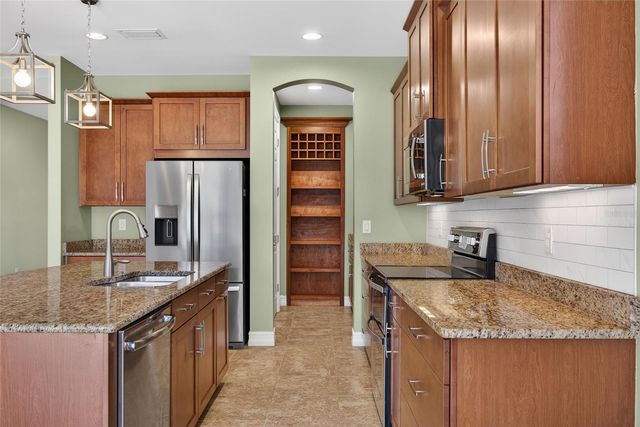 1048 BRADBERRY DRIVE, Nokomis, FL 34275