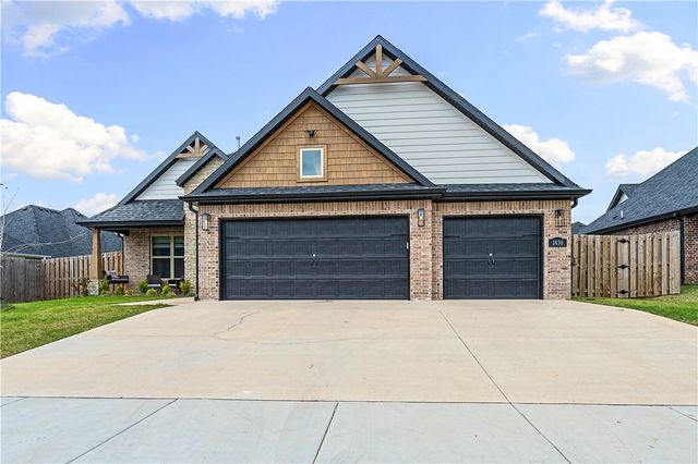 1430 Paragon Drive, Centerton, AR 72719