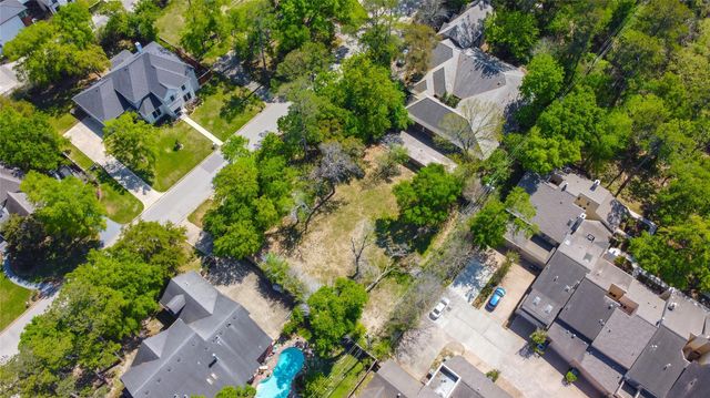 10 Legend Lane, Houston, TX 77024