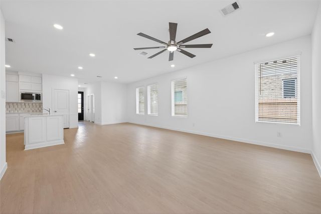 13071 Pine Trace Street, Montgomery, TX 77316