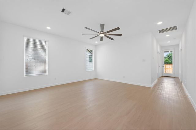 13071 Pine Trace Street, Montgomery, TX 77316