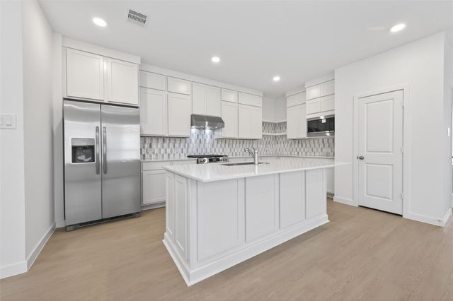 13071 Pine Trace Street, Montgomery, TX 77316