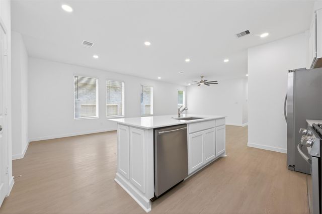 13071 Pine Trace Street, Montgomery, TX 77316