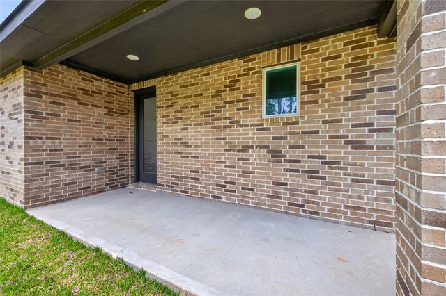 13071 Pine Trace Street, Montgomery, TX 77316